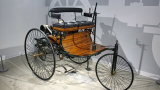 Кто получил первые в мире водительские права - фото 1 от автора CarCritic в Бортжурнале