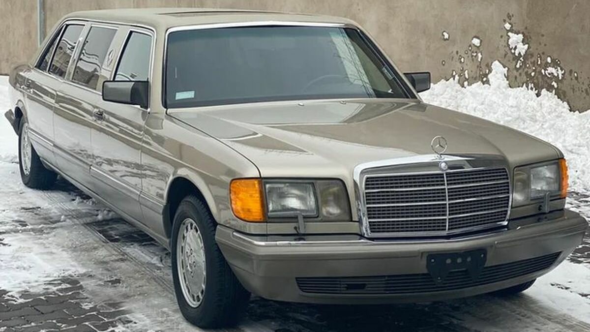 Раритетный лимузин Mercedes-Benz Pullman продают на Авто.ру — он почти как новый