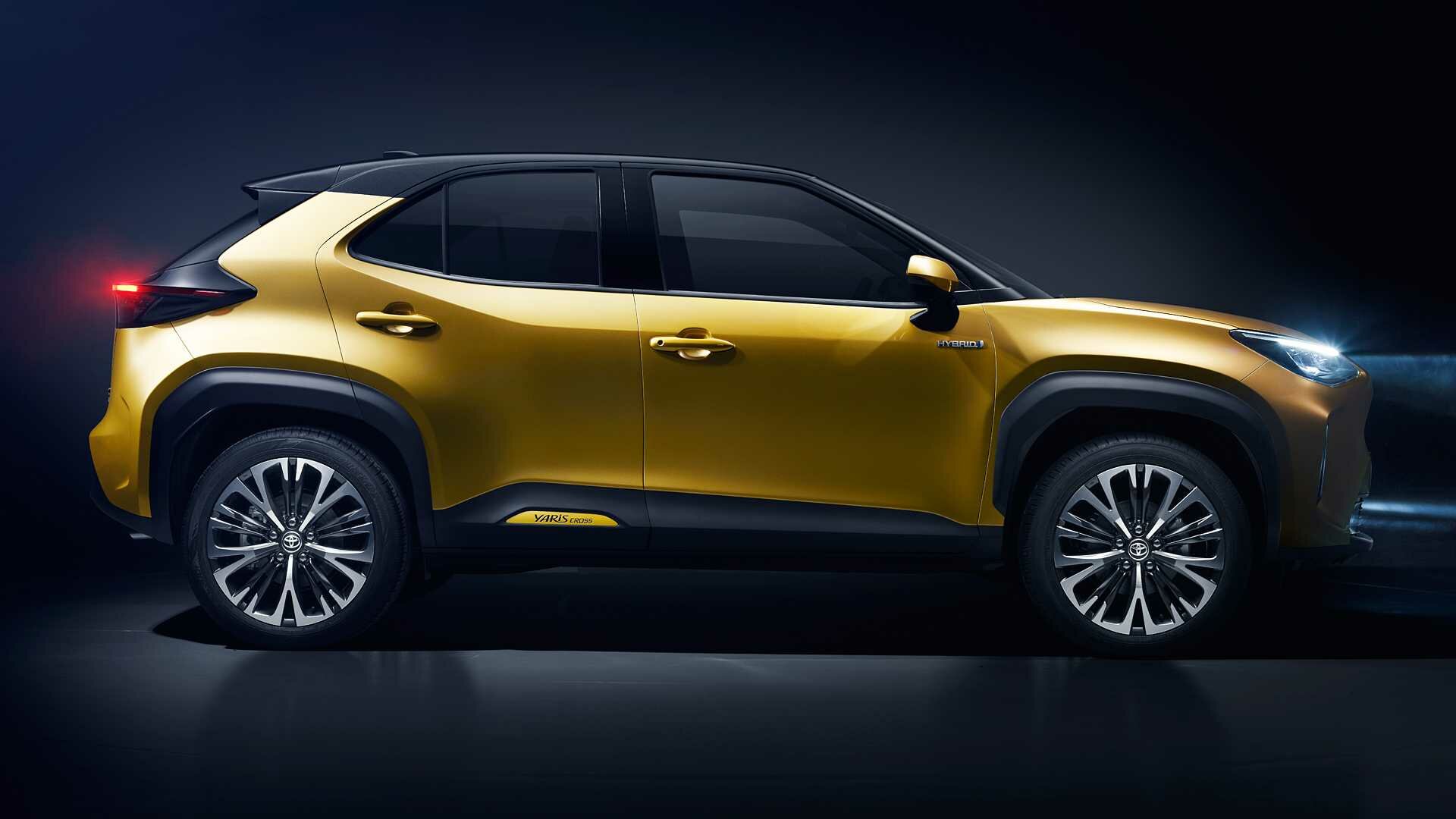 Lexus может выпустить конкурента BMW X1