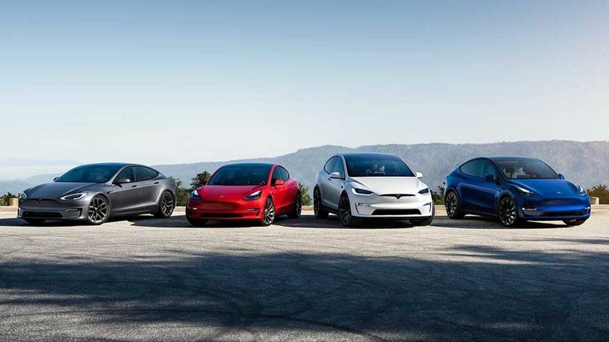 Хакер взломал 25 электромобилей Tesla в 13 странах. И получил доступ к их функциям