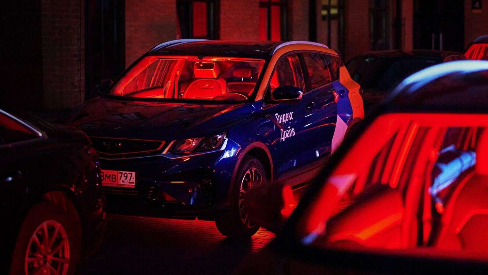 В парке каршеринга Яндекс Драйв появились кроссоверы Geely Coolray