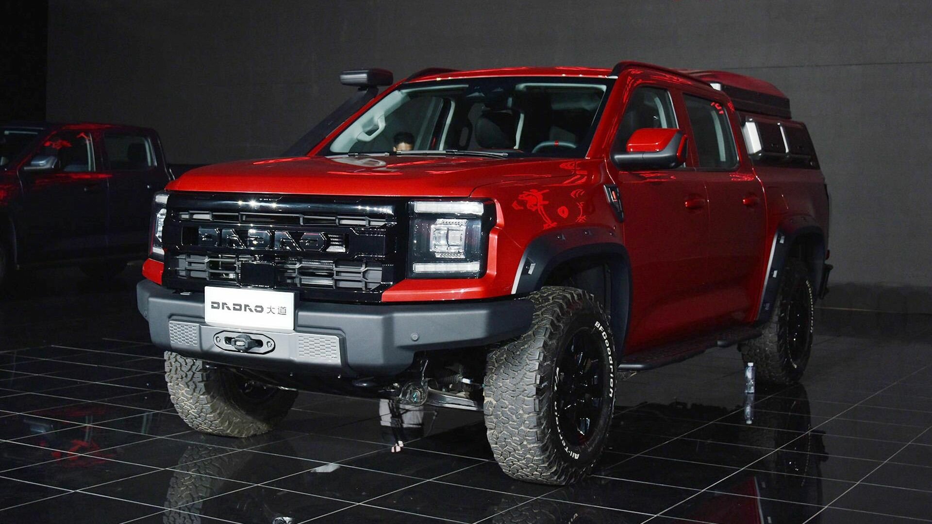 В Китае представили пикапы JMC Dadao с начинкой от Ford
