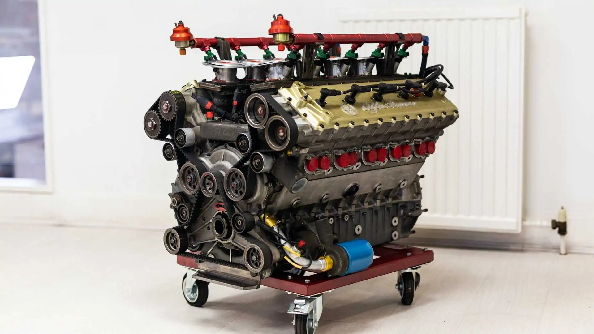 Мотор V10 из Формулы-1 выставили на продажу — он почти новый