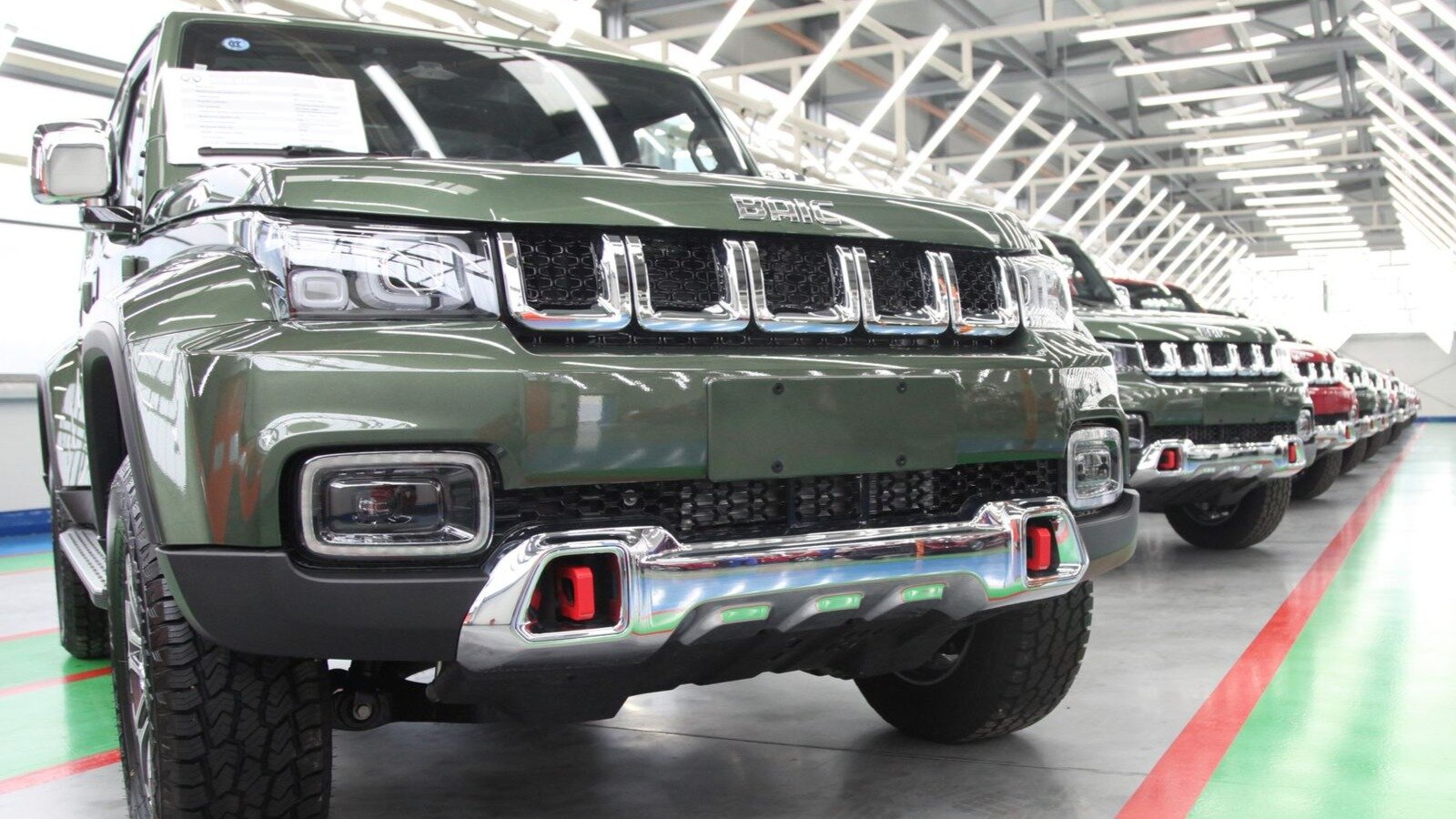 В России стартовало массовое производство рамного внедорожника BAIC BJ40