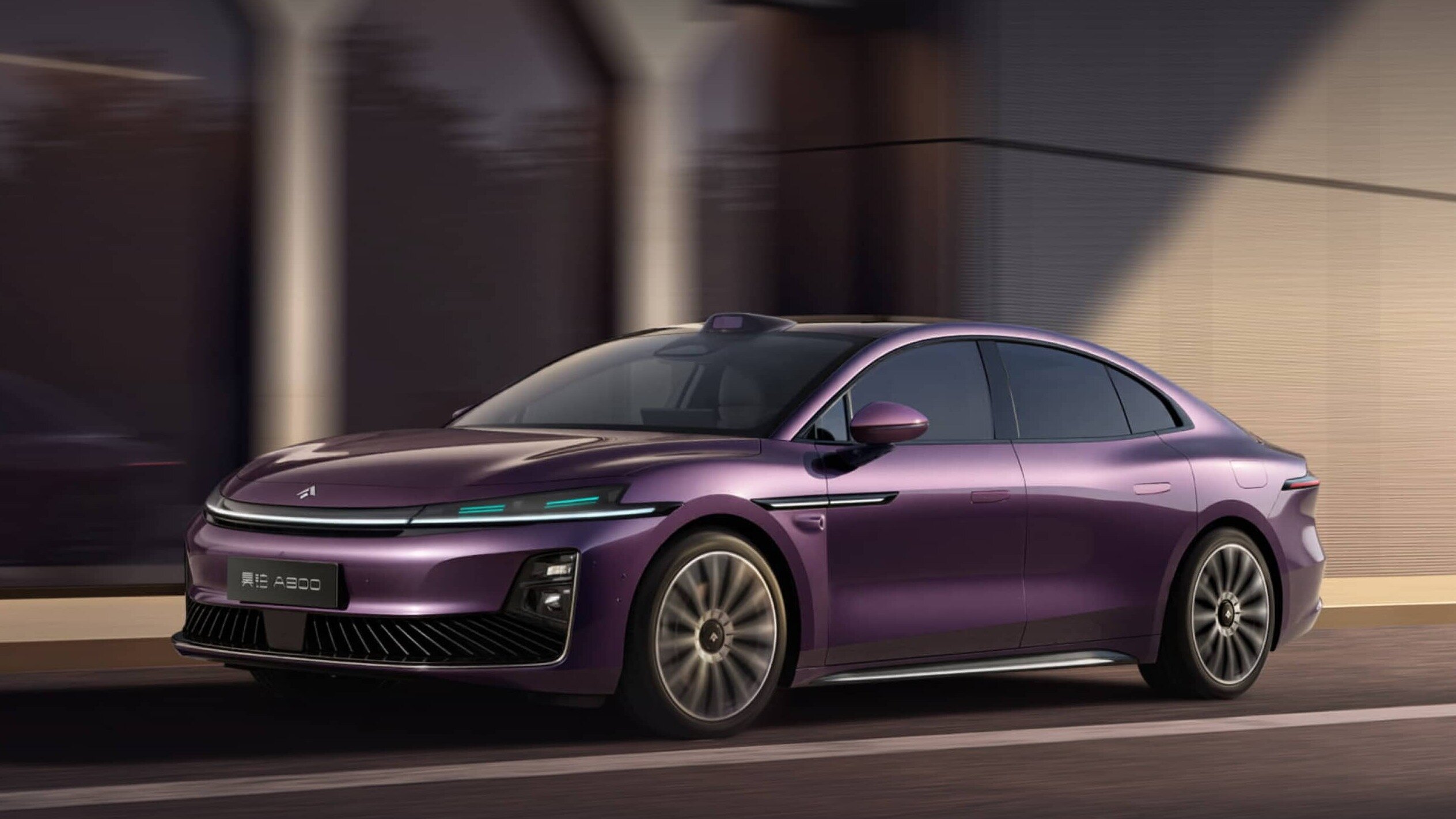 Представительский седан Hyptec A800, разработанный GAC и Huawei, вышел в предзаказ