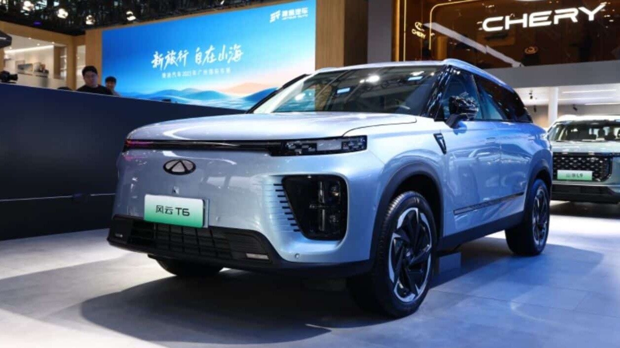 Chery представила 4,5-метровый гибридный кроссовер Fengyun T6