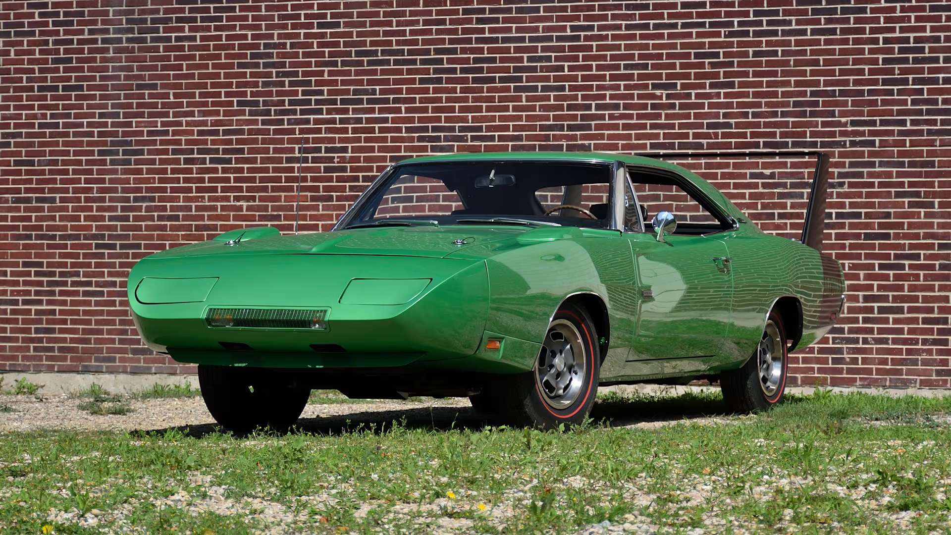 Один из двух существующих Dodge Charger Daytona уйдёт с молотка