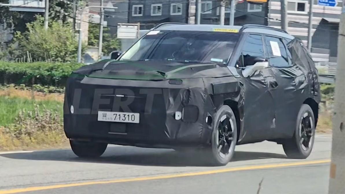 Кроссовер Kia Sportage нового поколения вышел на тесты