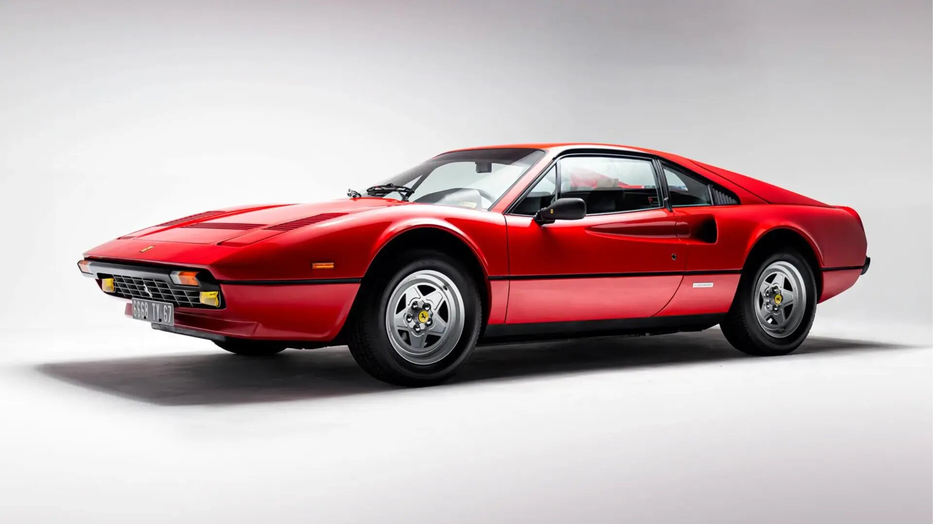 Редкая Ferrari 308 GTB Quattrovalvole с небольшим пробегом уйдёт с молотка