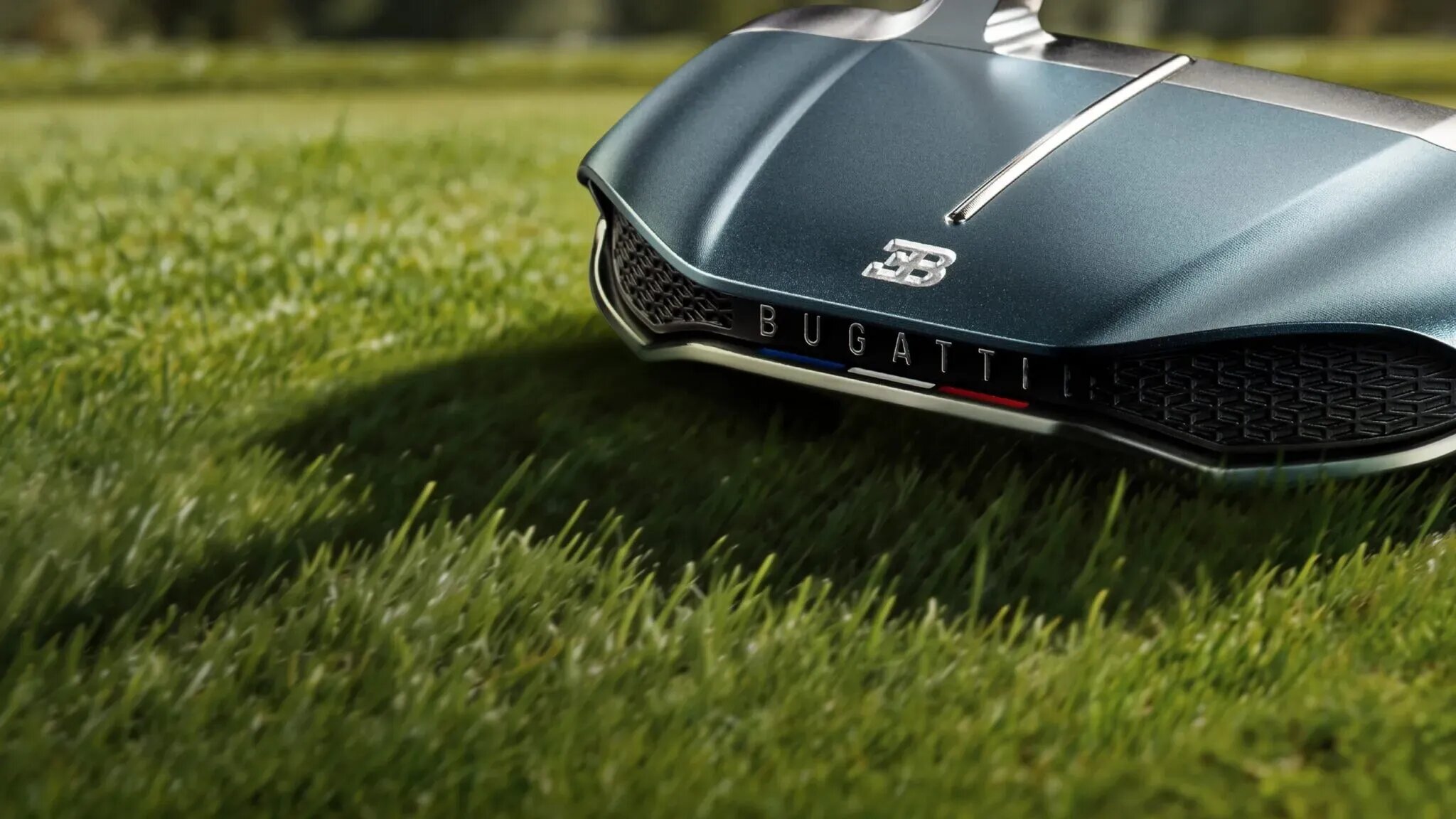 Bugatti выпустила набор клюшек для гольфа по цене суперкара
