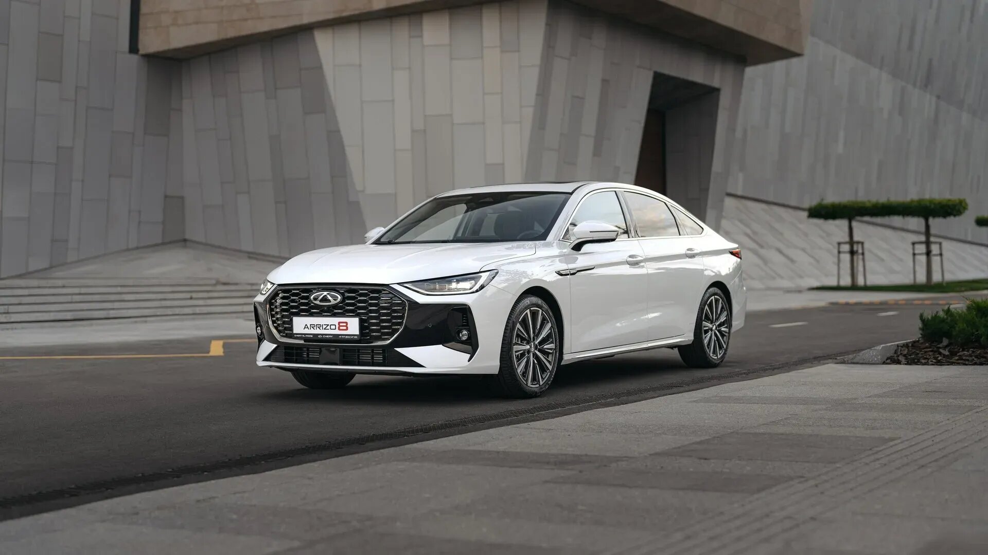 С другими мотором и салоном: обновлённый Chery Arrizo 8 появился в Казахстане