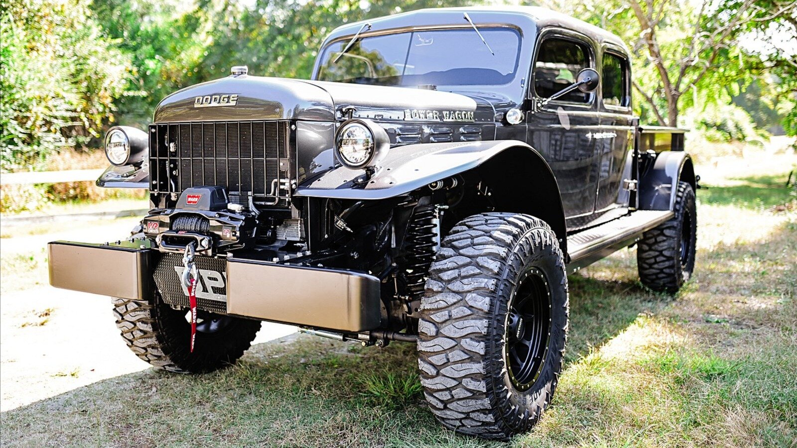 Старый Dodge Power Wagon превратили в крутой рестомод за 380 тысяч долларов