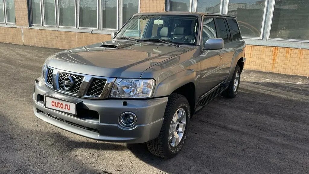 Новый Nissan Patrol 13 лет хранили в гараже и теперь продают