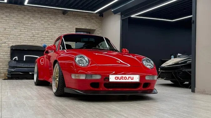 На Авто.ру продают классический Porsche 911 с карбоновым кузовом и каркасом безопасности