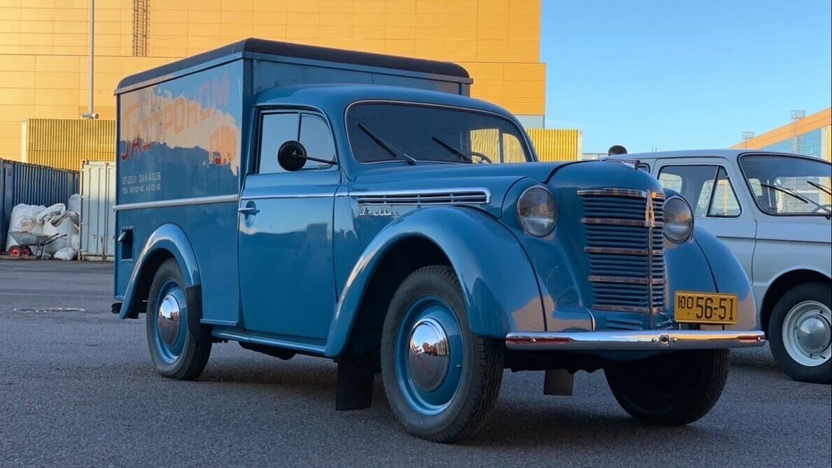 Редкий фургон на базе «Москвича» продают по цене Toyota Land Cruiser 300