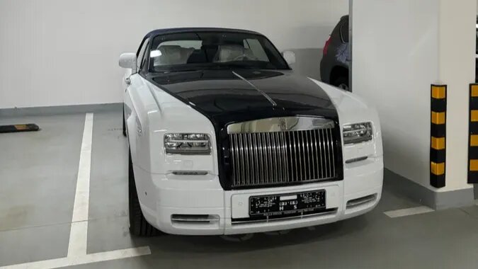 В России продают редкий Rolls-Royce за 155 миллионов