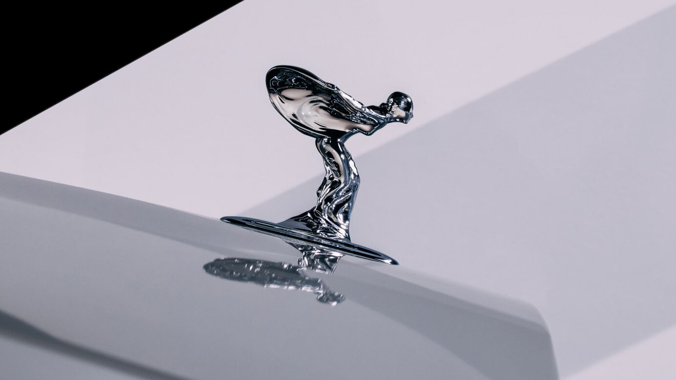 Rolls-Royce доработает знаменитый «Дух экстаза» через 111 лет после создания