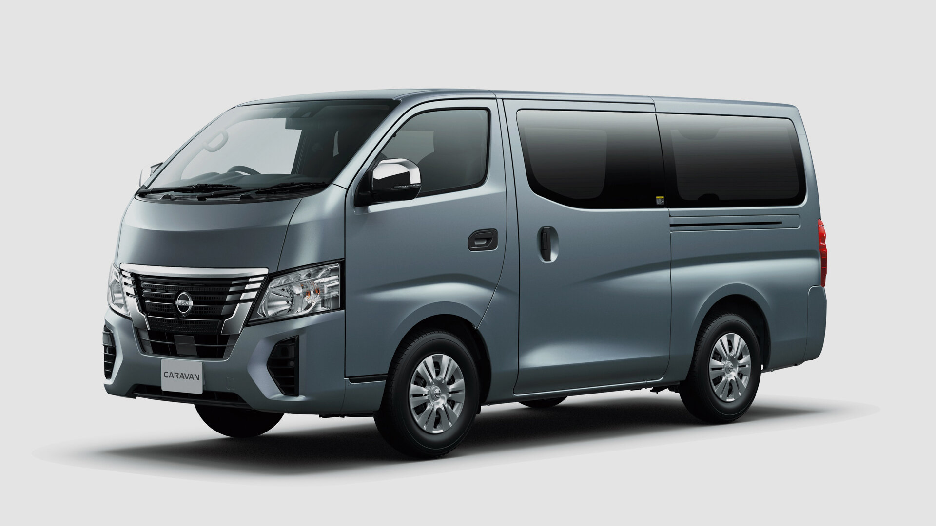 Микроавтобус Nissan Caravan после рестайлинга получил дизель от Mitsubishi