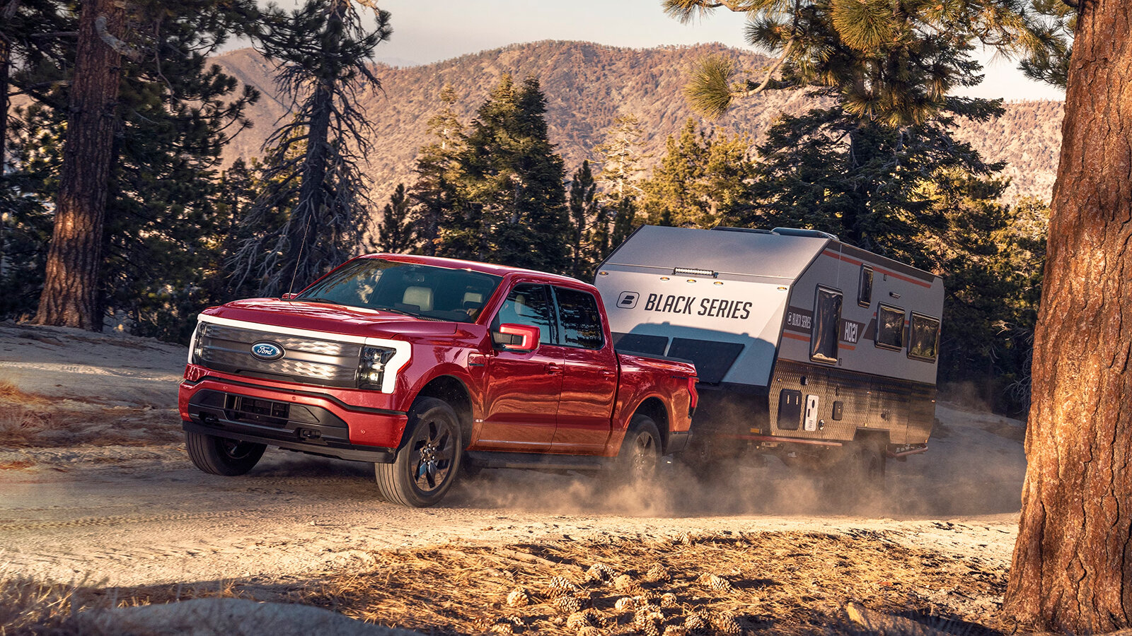 Ford запатентовал самоходный прицеп для зарядки
