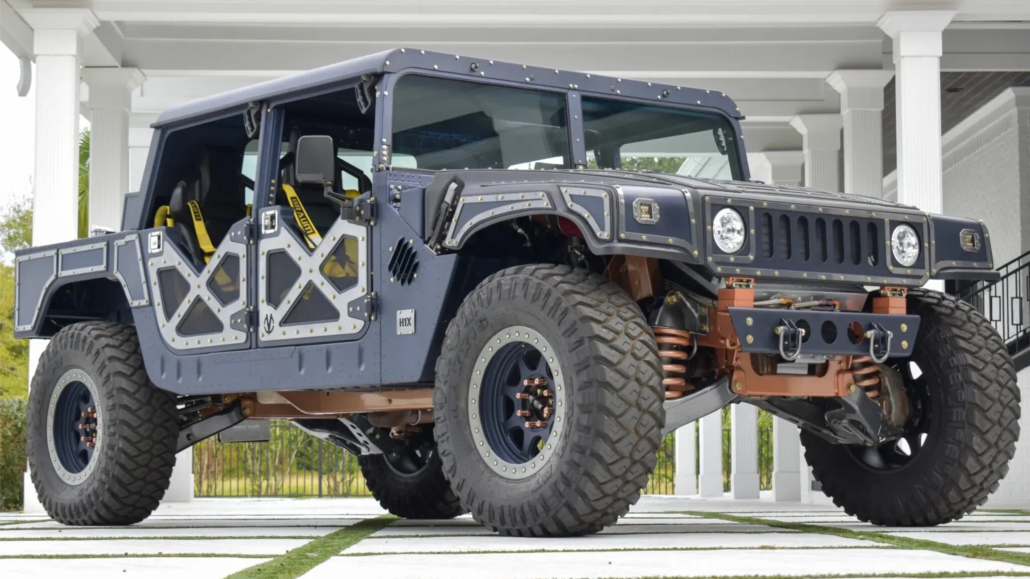 Кастомный Hummer с дизельным V8 оценили в 70 тысяч долларов