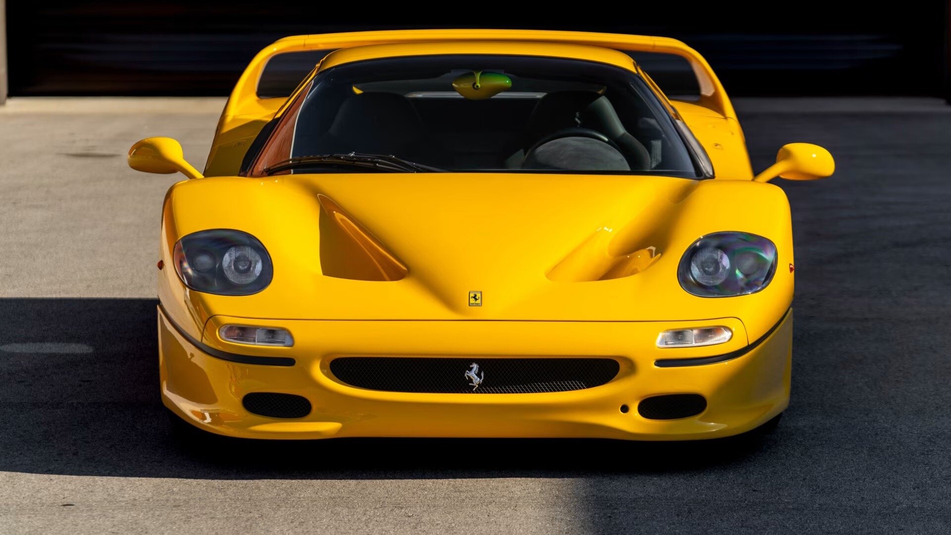 На аукционе продан самый дорогой Ferrari F50 в истории