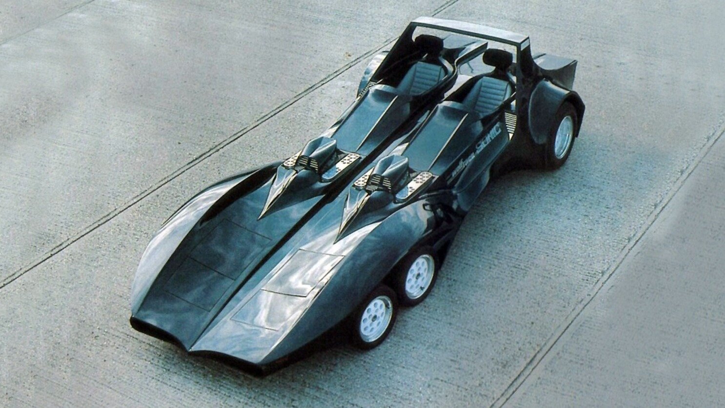 Уникальный шестиколёсный суперкар с двумя V8 оценили всего в 150 тысяч долларов