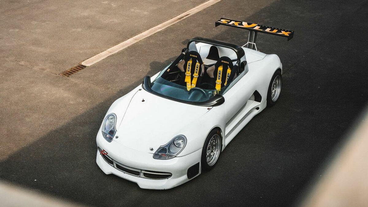 Старый Porsche Boxster превратили в очень лёгкий и мощный спидстер для трека и теперь продают