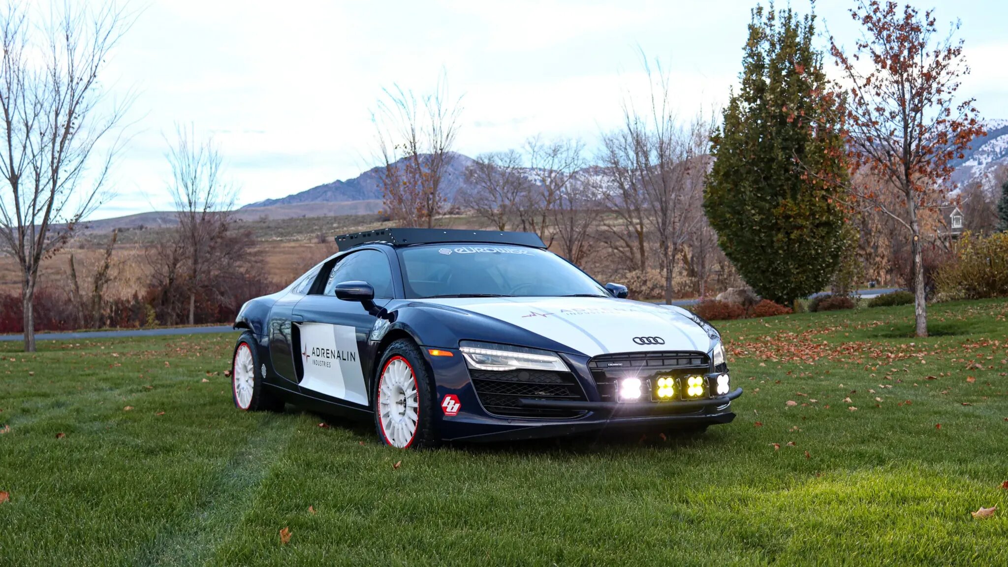 Внедорожный Audi R8 выставили на аукцион: пока за него дают всего 20 тысяч долларов
