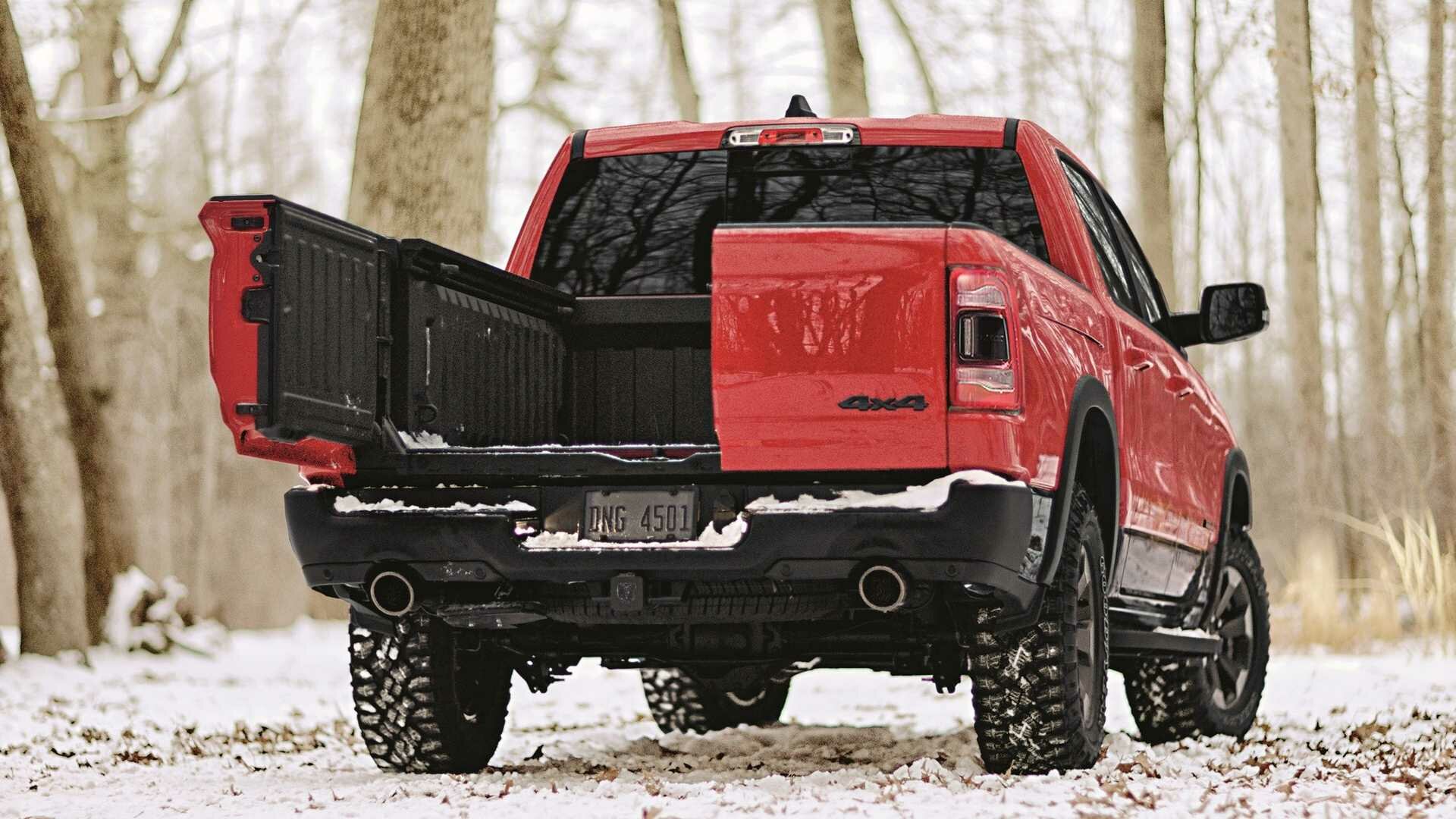 Задний борт пикапа Dodge Ram научили открываться четырьмя способами