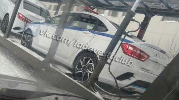 Для российских полицейских подготовили Lada Vesta Sport