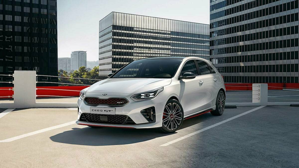 Заряженный Kia Ceed GT приедет в Россию без механики. И только в виде универсала