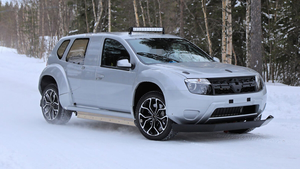 Электрический Renault Duster сфотографировали на тестах. И он трёхдверный