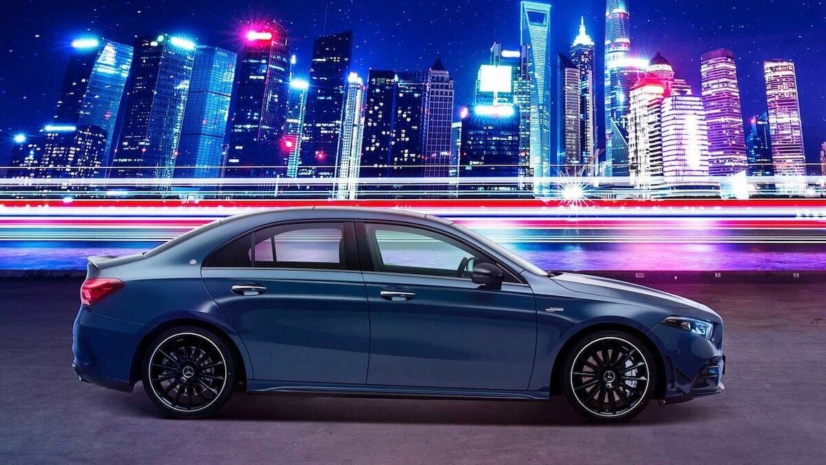 BMW и Mercedes-Benz удлинили компактные седаны