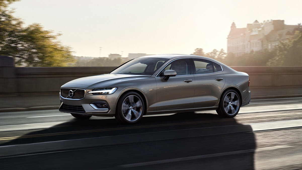 Названы российские цены на Volvo S60 нового поколения