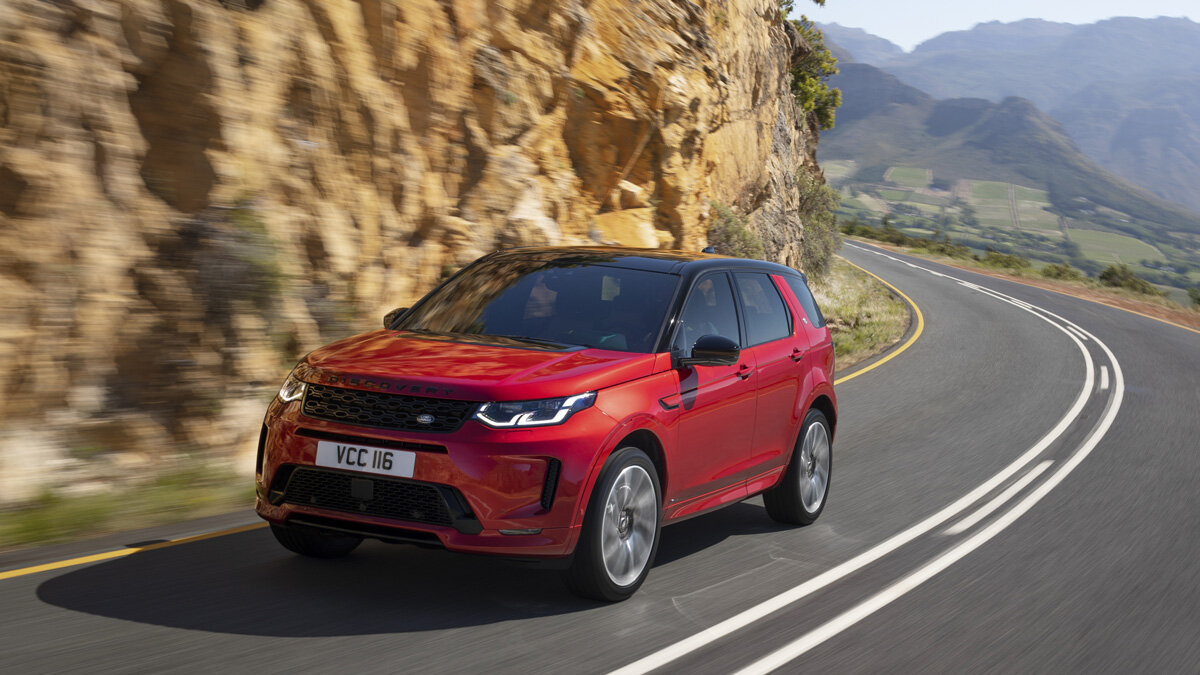 Рестайлинговый LR Discovery Sport остался дешевле всех «немцев»