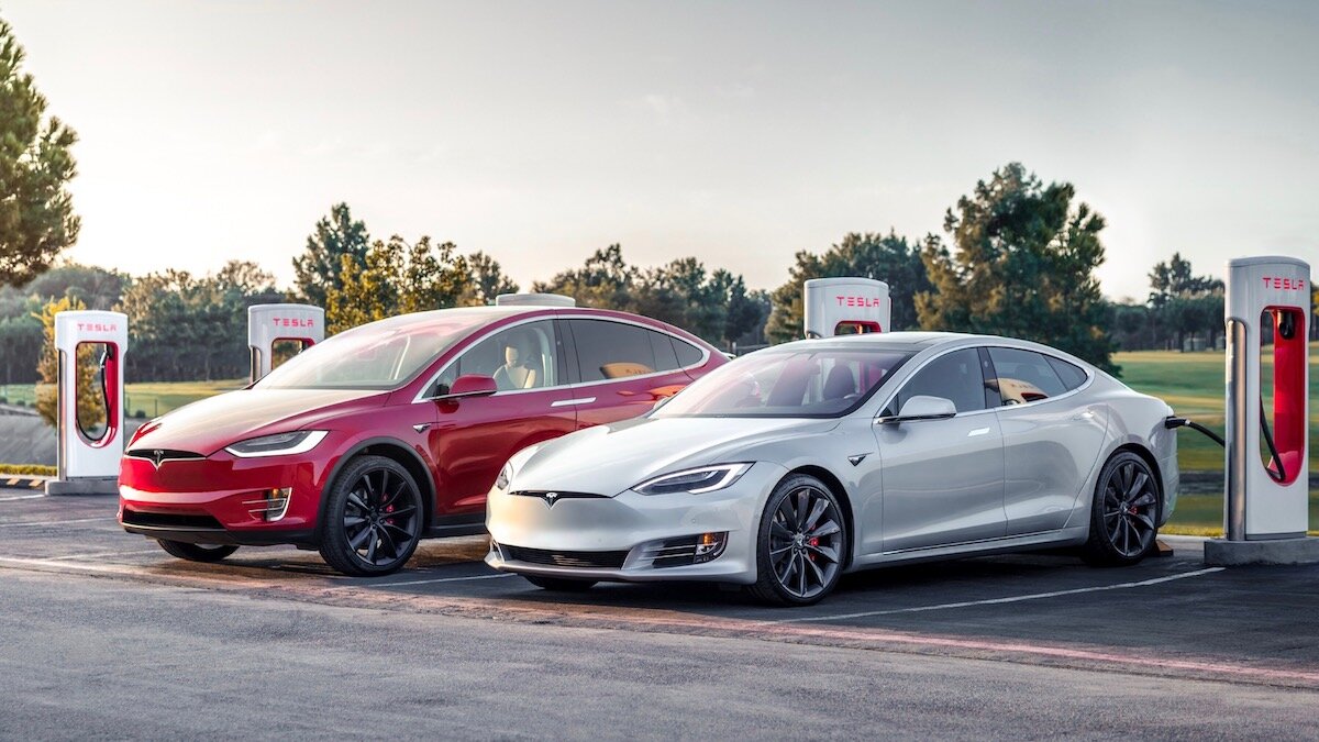 Tesla не планирует обновлять Model S и X привычным способом