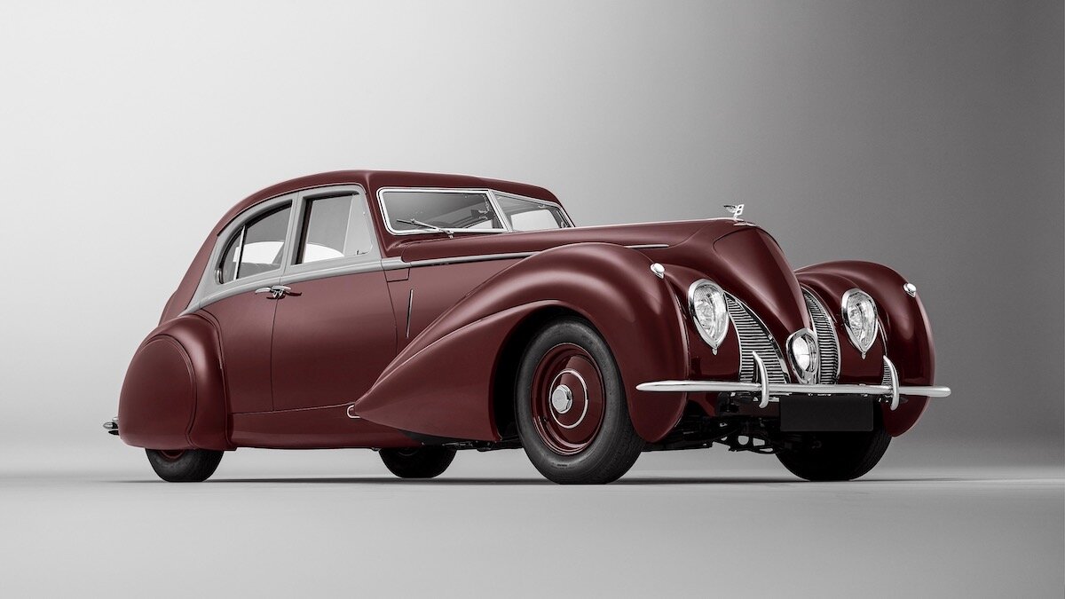 Компания Bentley воссоздала потерянный седан