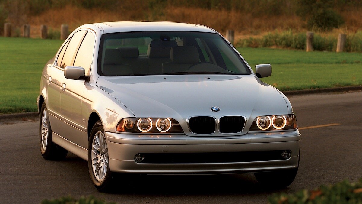 Более 4 тысяч старых BMW 3 и 5 серий попали под отзыв в России