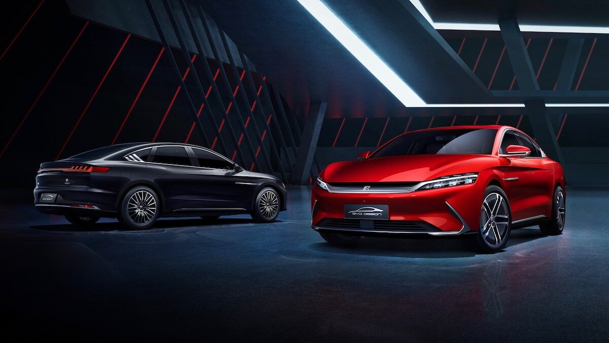 Китайская BYD выпустила конкурента Теслы. У него может быть ДВС