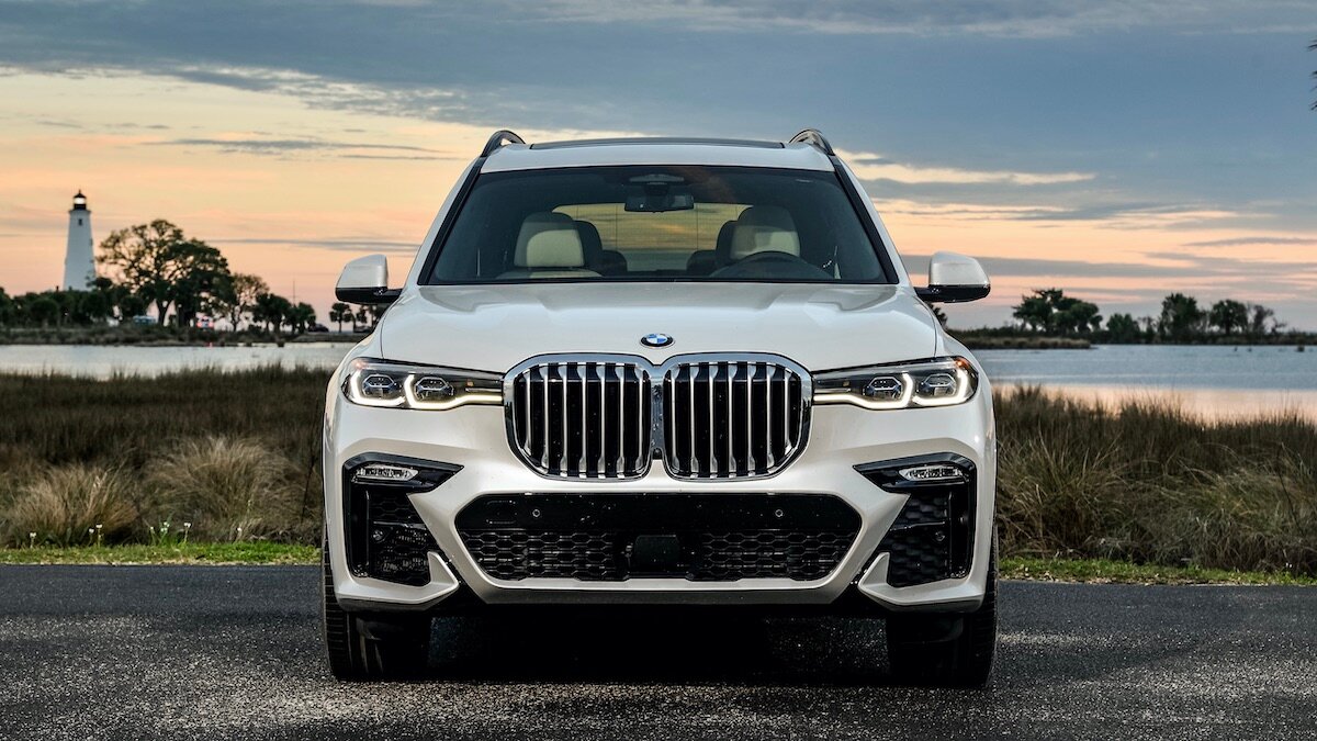 Компания BMW зарегистрировала название огромного «заряженного» внедорожника