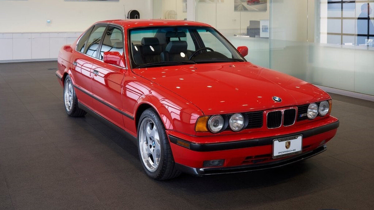 Взгляните на 29-летнюю BMW M5 в идеальном состоянии, которую продают по цене новой М4