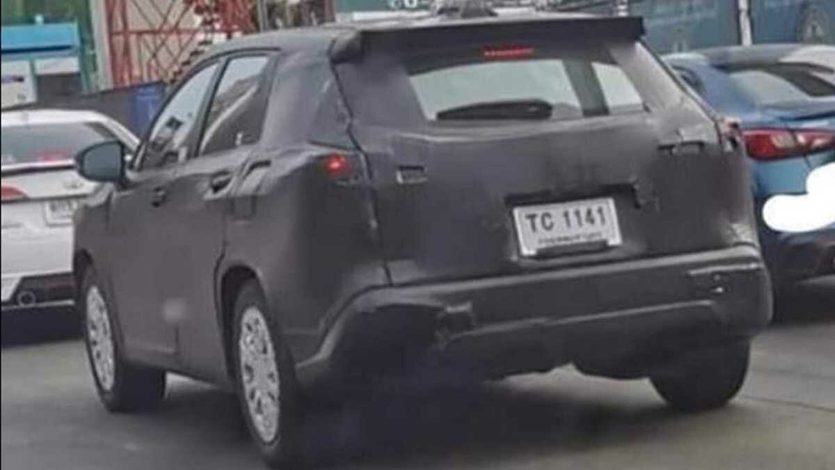 Тойота начала тестировать вседорожную Короллу