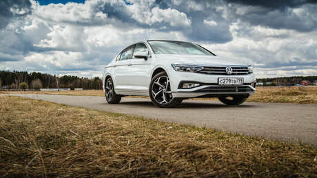 Ветер с запада: подробный тест обновлённого седана Volkswagen Passat