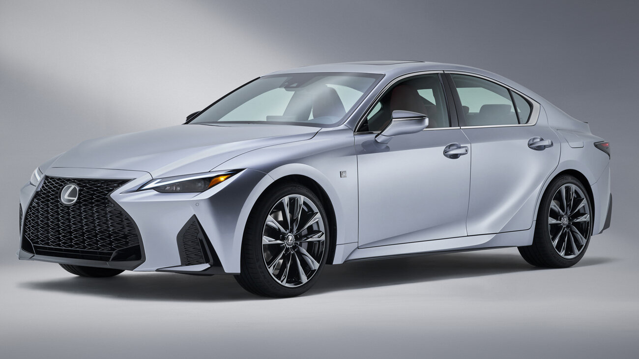 Новый Lexus IS: первые официальные фотографии
