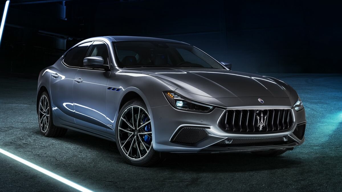 Maserati представила первый гибрид в своей истории