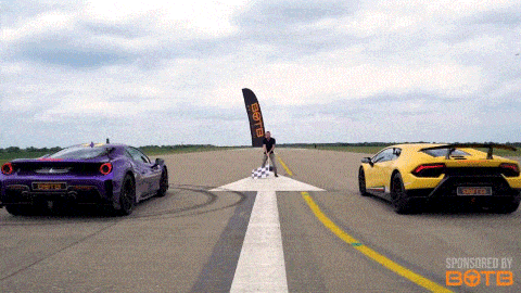 Кто кого? McLaren и Ferrari сразились с Lamborghini и Porsche