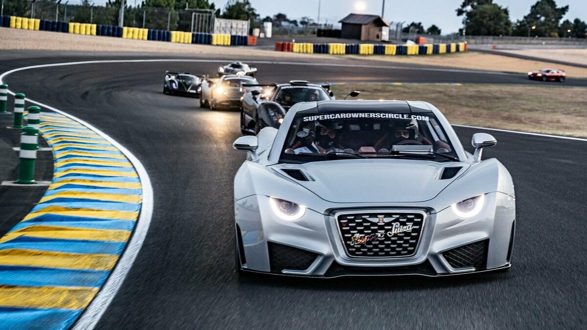 Посмотрите, как гиперкар Hispano Suiza Carmen проехал в кортеже за $10 миллионов по треку