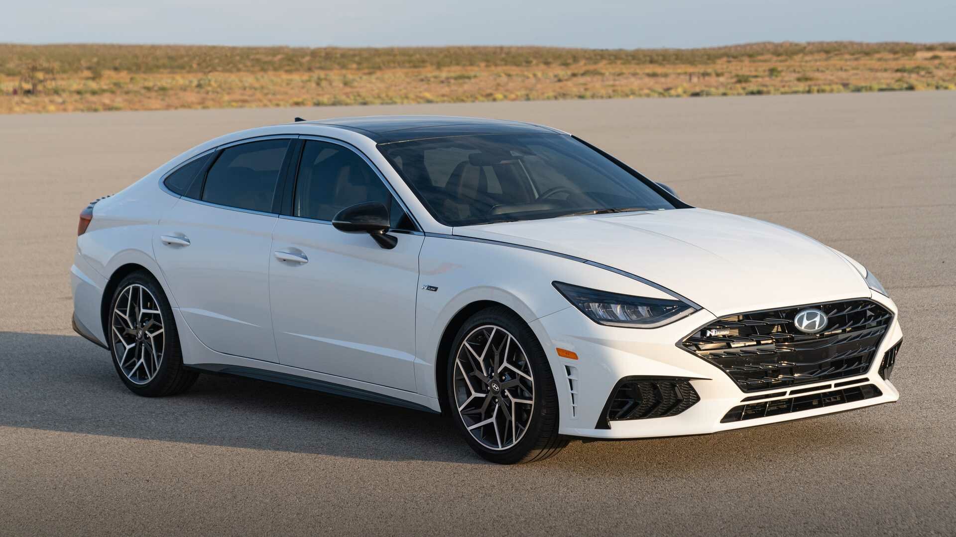 Компания Hyundai частично рассекретила «подогретую» Sonata N Line