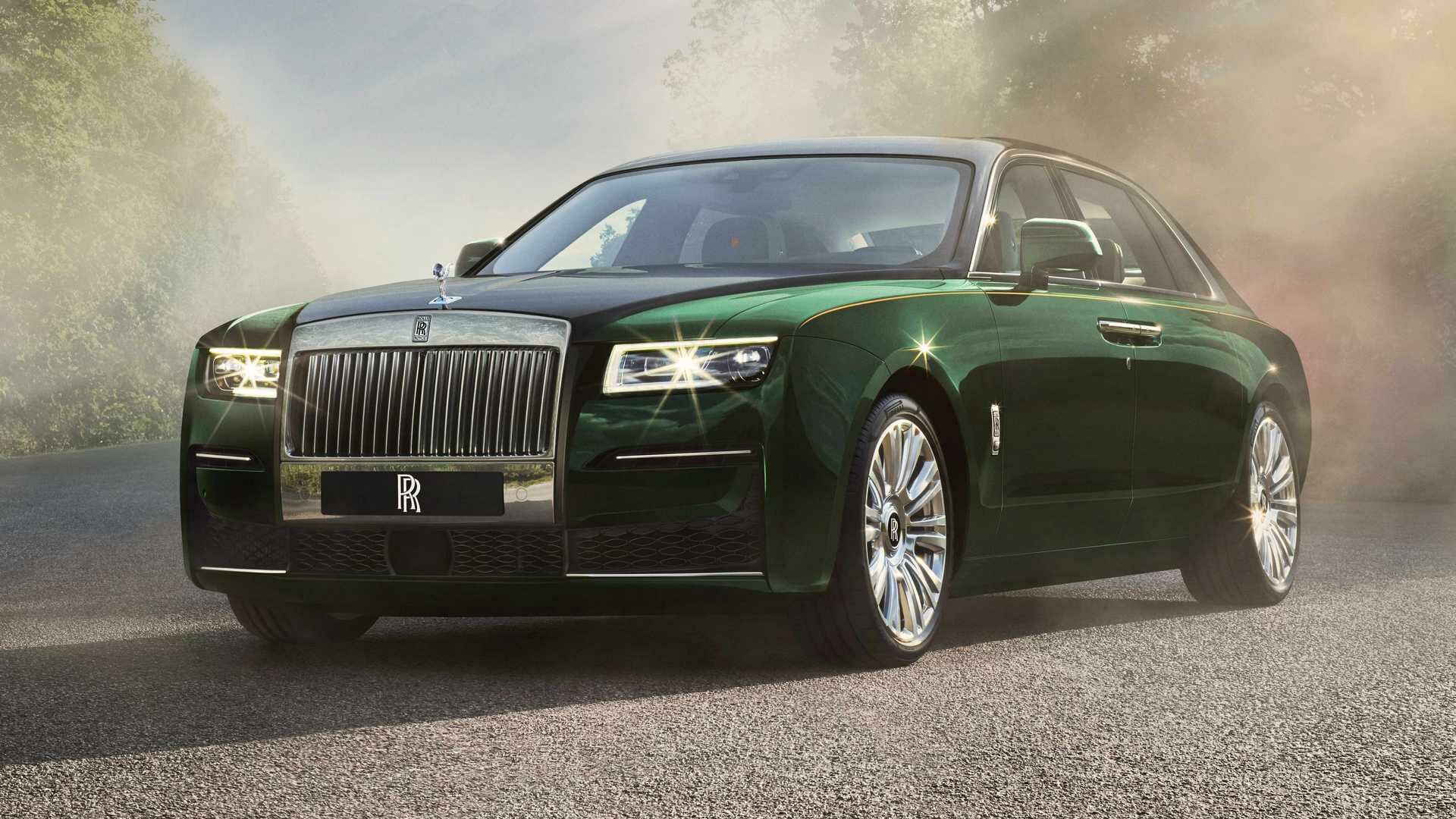 Седан Rolls-Royce Ghost получил длиннобазную версию с креслами Serenity 