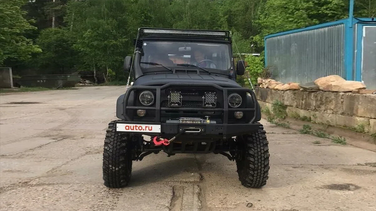 Четырёхлетний УАЗ Хантер продают по цене Toyota Land Cruiser Prado